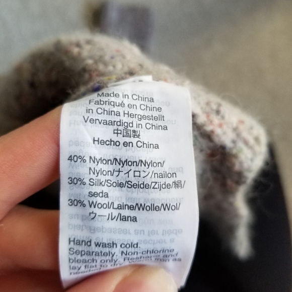 Wool turtleneck - Picture 4 of 4